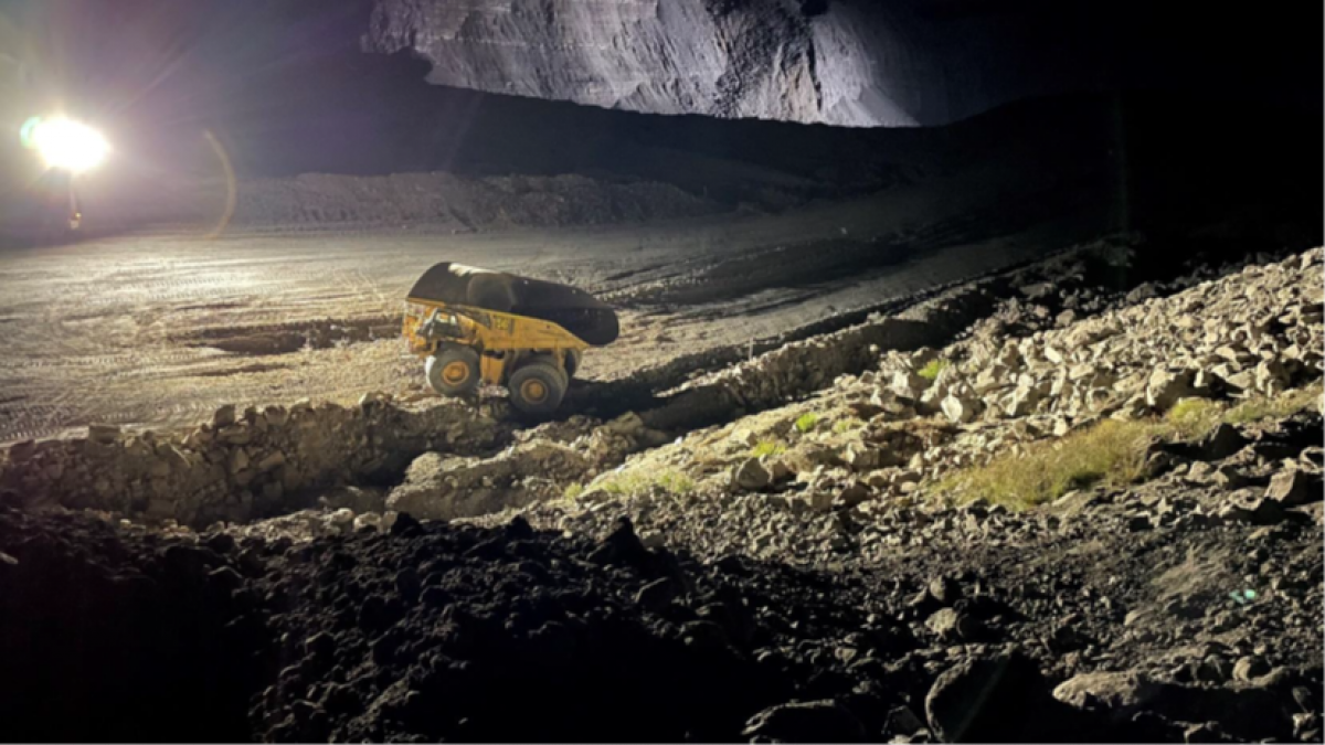 Mine safety alert after truck rolls down dump face iQ Industry Queensland